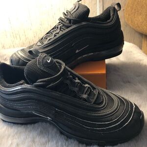 Black men’s air max 97 size 5
